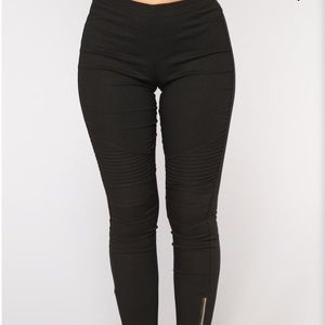 Black Motto Leggings